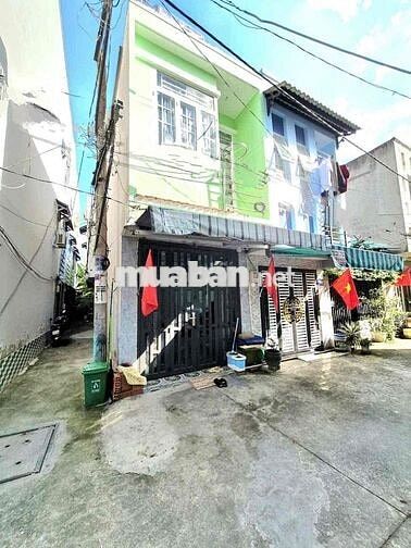 nhà đồng sở hữu, xe hơi đậu cửa