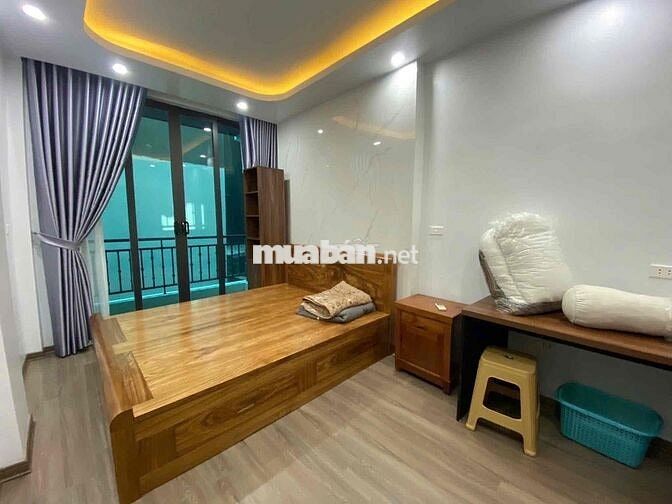 Hiếm Đẹp! Trung phụng- khâm thiên, 40m -5 tầng rộng thoáng, gần Phố