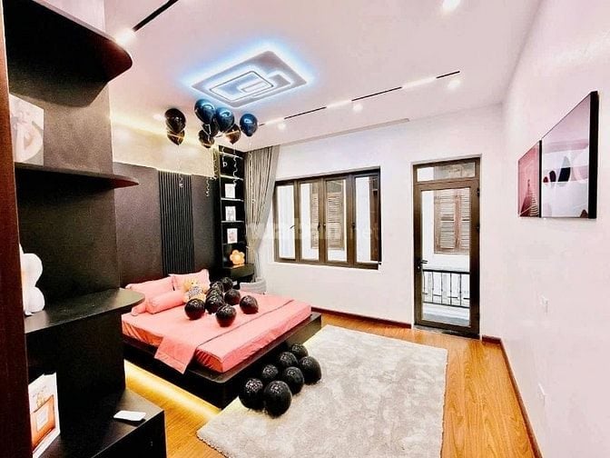 Bán nhà kv Nhật Chiêu, Tây Hồ, 1 nhà ra phố (78m2, 5T thang máy, 19tỷ)
