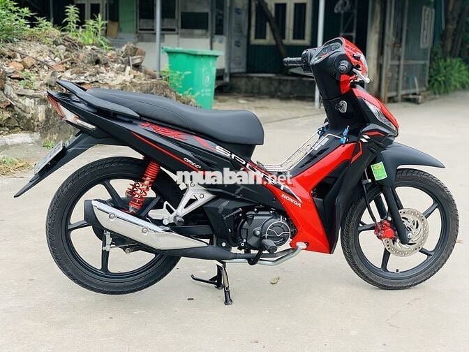 HONDA WAVE RSX FI ĐỎ ĐEN VÀNH ĐÚC XE MỚI TINH 2024