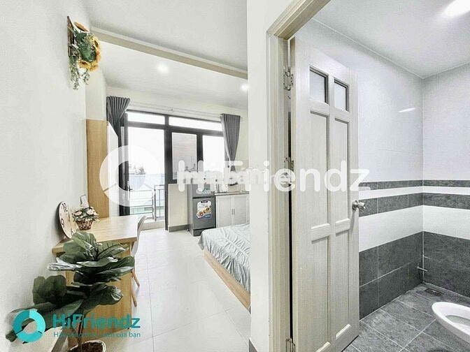 CHDV BAN CÔNG ĐƯỢC TRANG BỊ SẴN NỘI THẤT - GẦN BÙNG BINH PHÚ LÂM