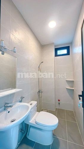 Bán nhà gấp CMT8, quận 3 - 1 trệt 3 lầu, 61m2 giá siêu rẻ chỉ 3 tỷ hơn