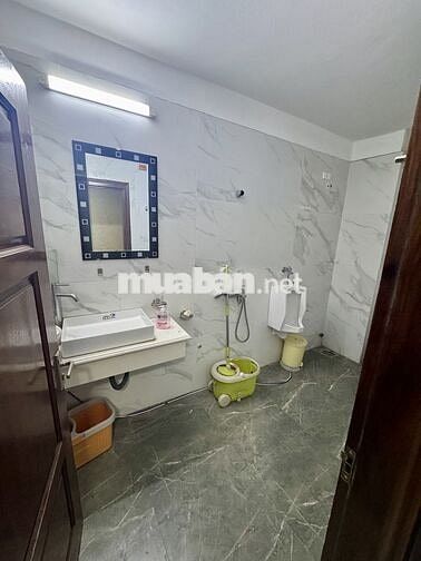 Cho thuê VP 550m2 số 2F ngõ 264 phố Hoàng Văn Thái, Hà Nội