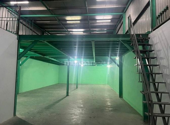 Cho Thuê 300m2 Kho Xưởng Ngã Tư Quang Trung