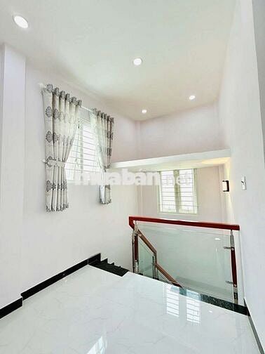 Nhà Bán View góc 3 mặt tiền hẻm khu trung tâm VIP