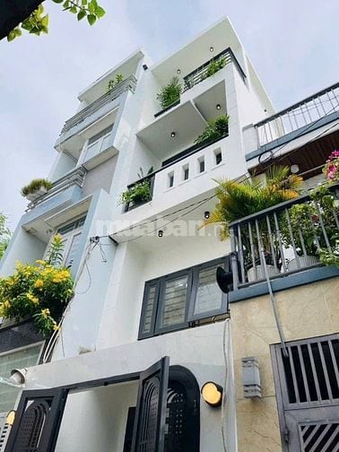 nhà thanh lí giá tốt tại khu vực Cách Mạng Tháng Tám P15 Q10 giá 3tỷ6 