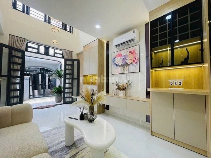 nhà thanh lí giá tốt tại khu vực Cách Mạng Tháng Tám P15 Q10 giá 3tỷ6 