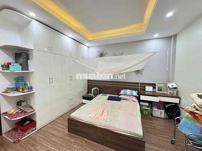 Bán Nhà Nguyễn Khánh Toàn - 41/50M2 - Ô Tô Qua Nhà, Lô Góc 2 Mặt