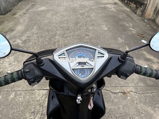 Tay ga Yamaha Luvias , sạch đẹp máy bao ngon