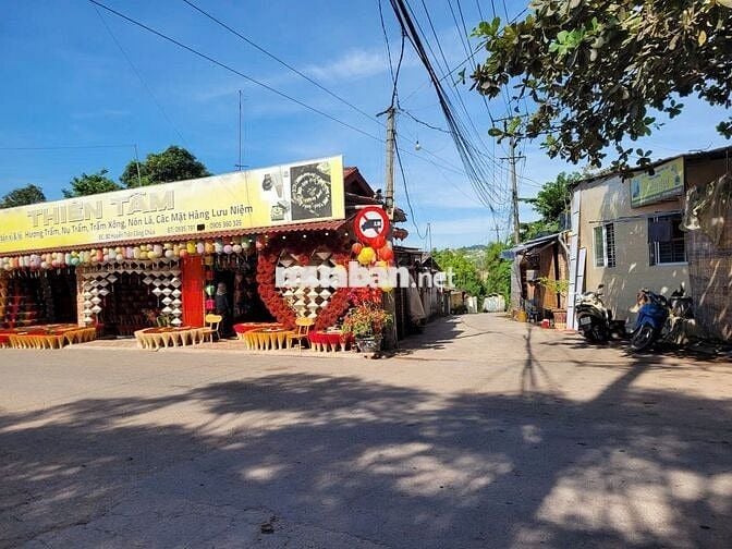 Đất Kiệt 78 Huyền Trân Công Chúa. Đường rộng 4,9m
