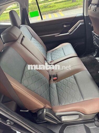 Toyota Innova Cross 2.0 2025 - 5000km xe siêu lươt