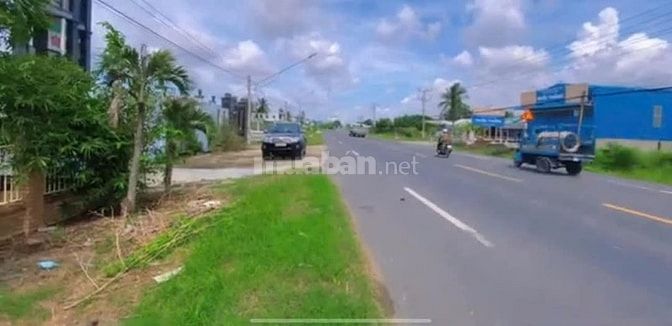 Chính chủ bán lô đất 3500m2 mặt tiền Quốc lộ 50 