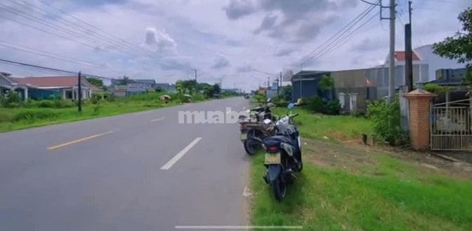 Chính chủ bán lô đất 3500m2 mặt tiền Quốc lộ 50 