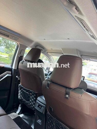 Toyota Innova Cross 2.0 2025 - 5000km xe siêu lươt