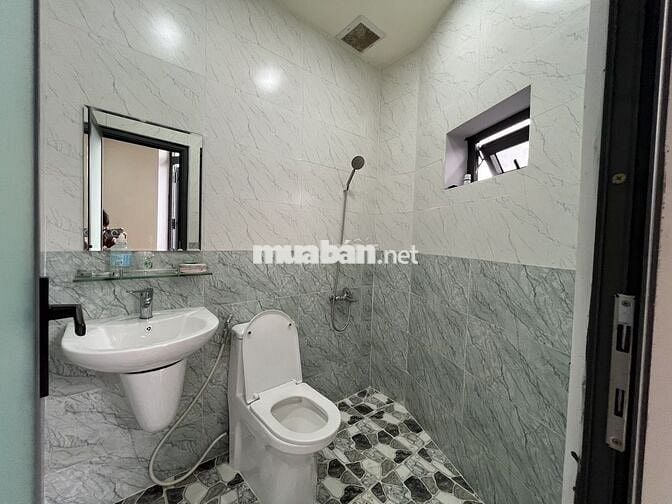 Phòng 30m2 đường Tô Hiến Thành P14 Q10. Hẻm xe tải. Thang máy.