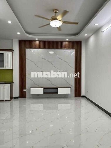 Bán nhà Trương Định  - 45m2 - thang máy - 5 tầng - 8.9 tỷ