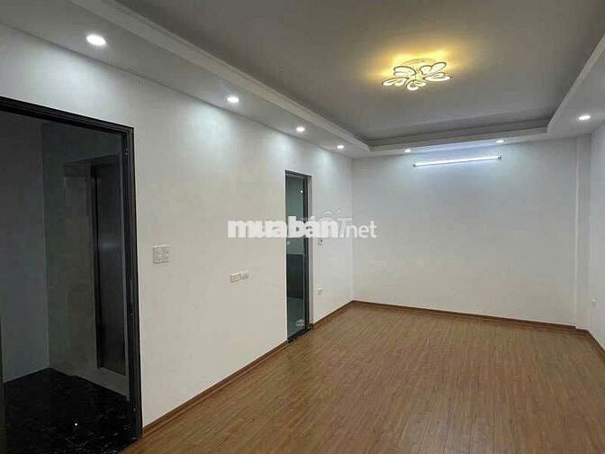Bán nhà Trương Định  - 45m2 - thang máy - 5 tầng - 8.9 tỷ