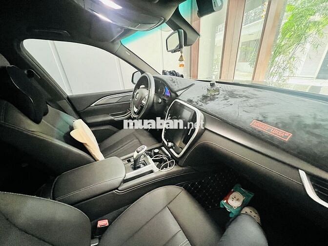VinFast Lux SA2.0 2022  - 23000 km