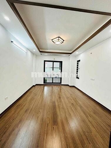 NHÀ NGUYÊN CĂN MỚI 100%. 30m2.4 TẦNG 1 TUM TẠI THẠCH BÀN LONG BIÊN.