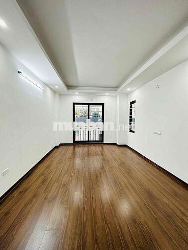 NHÀ NGUYÊN CĂN MỚI 100%. 30m2.4 TẦNG 1 TUM TẠI THẠCH BÀN LONG BIÊN.
