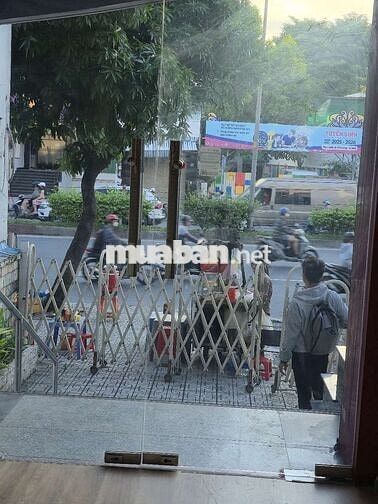 Nhà 2 mặt tiền, 622 Cộng Hòa  p13, Tân Bình. 1 hầm, 5 lầu, thang máy.