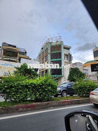 Nhà 2 mặt tiền, 622 Cộng Hòa  p13, Tân Bình. 1 hầm, 5 lầu, thang máy.