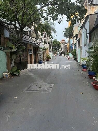 cho thuê nhà sau lưng căn mặt tiền hẻm xe hơi Dương Quảng Hàm P6 GV