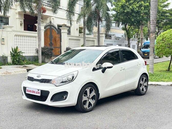 Kia Rio 2014 1.4 AT Hatchback - 79000 km