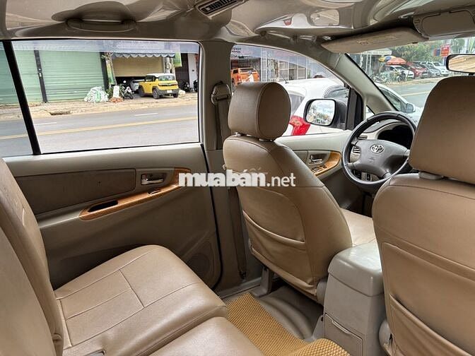 Toyota Innova 2009 G - 182000 km