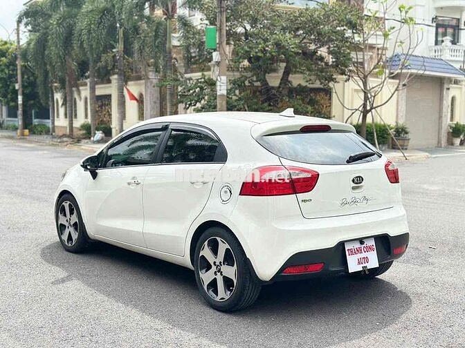 Kia Rio 2014 1.4 AT Hatchback - 79000 km