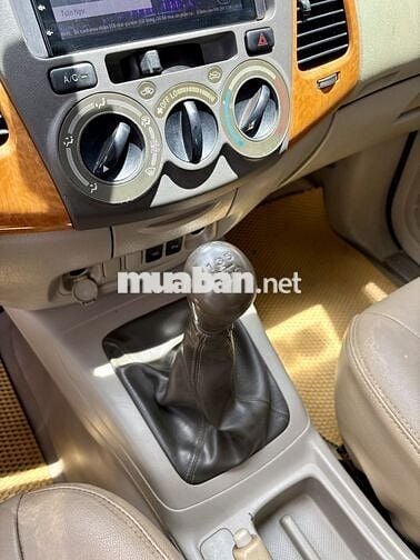 Toyota Innova 2009 G - 182000 km