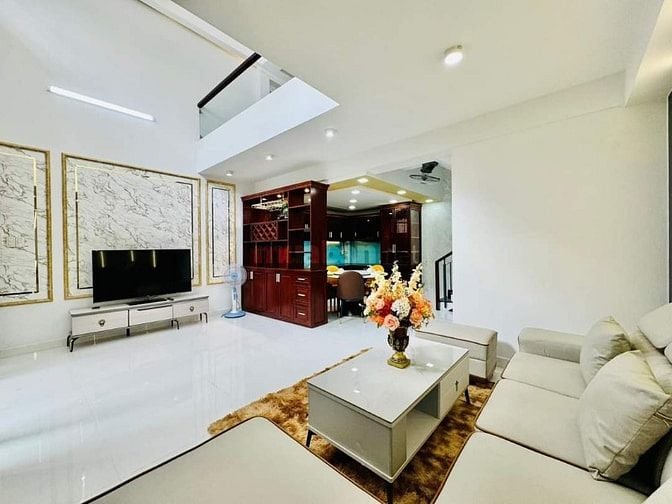 CẦN TIỀN BÁN CĂN NGUYỄN BÁ TUYỂN  PHƯỜNG 12, TÂN BÌNH