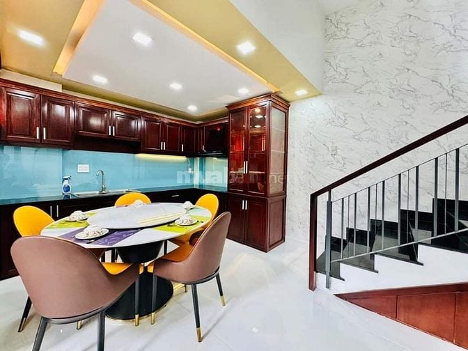 CẦN TIỀN BÁN CĂN NGUYỄN BÁ TUYỂN  PHƯỜNG 12, TÂN BÌNH