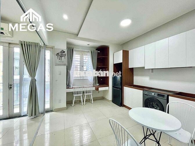 Trống sẳn phòng full nội thất gần VănLang đi bộ tới trường