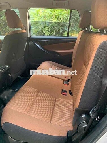 Toyota Innova 2016 - 160000 km