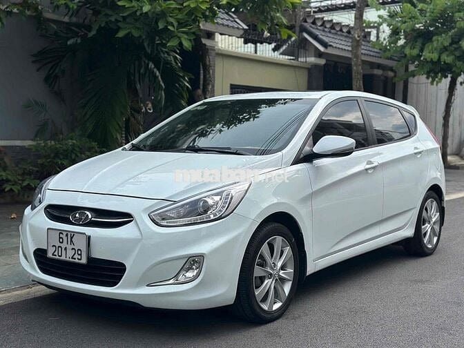 Hyundai Accent 2015 1.4 AT Hatchback - 97000 km