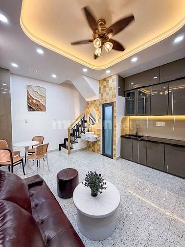Nhà bán gấp Sư Vạn Hạnh Quận 10, 1 trệt 2 lầu giá chỉ 3,8 tỷ