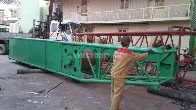 tuyển thợ hàn biết lắp ráp, thợ tiện, thợ sơn, thợ phụ cơ khí