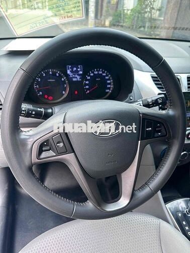 Hyundai Accent 2015 1.4 AT Hatchback - 97000 km