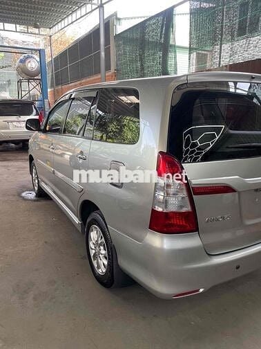 Toyota Innova 2014 E - 80000 km
