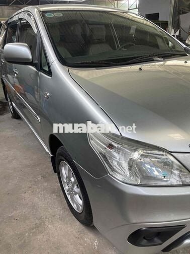 Toyota Innova 2014 E - 80000 km