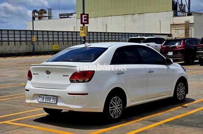 KIA Soluto 2020 1.4 MT Deluxe - 90000 km