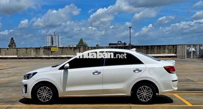 KIA Soluto 2020 1.4 MT Deluxe - 90000 km