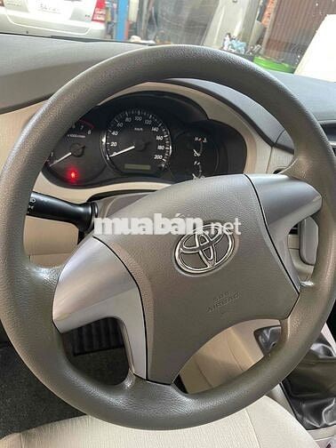 Toyota Innova 2014 E - 80000 km
