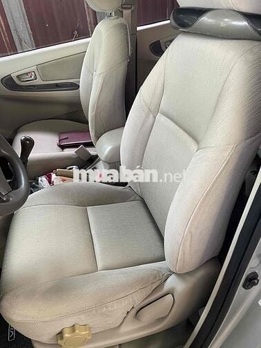 Toyota Innova 2014 E - 80000 km