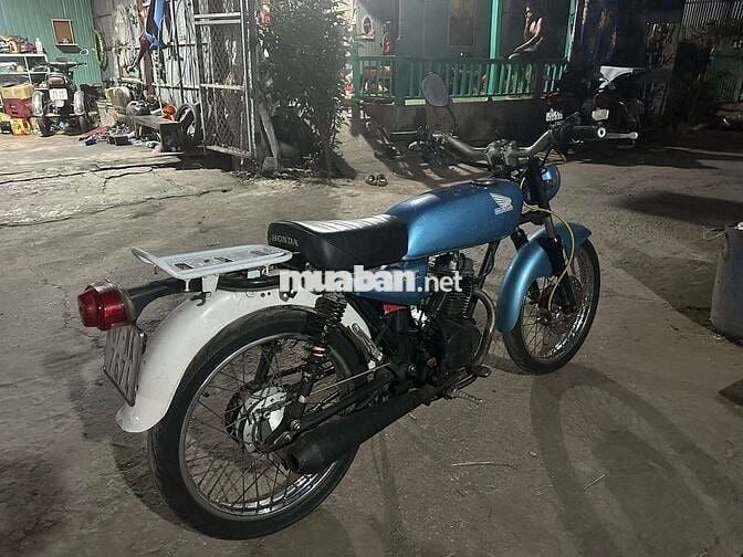 Honda CB 50cc máy đứng