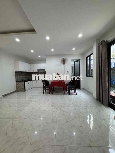 Nhà 3 tầng mới cách phố chính Trưng Nữ Vương 15m