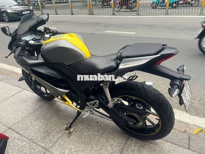 Yamaha r15 v3 150 2020 mới 90% Bstp chính chủ