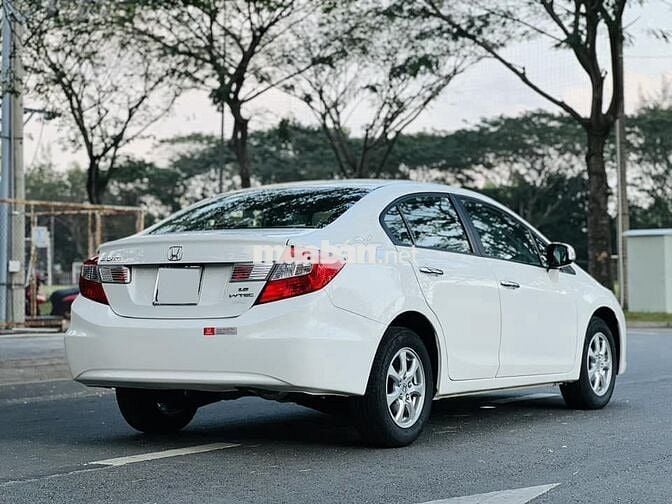 Honda Civic 1.8AT 2014 màu trắng