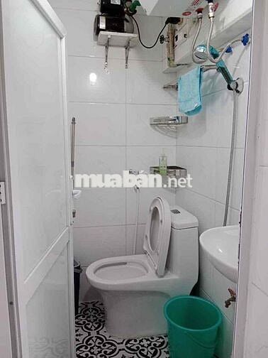 Bán nhà tập thể phố Bùi Ngọc Dương nhà dẹp 2 thoáng ở ngay 50m tầng 1